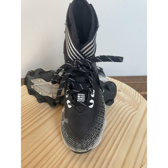 Under Armor Kids Size 1.5Y  High Top Cleats - Picture 1 of 4